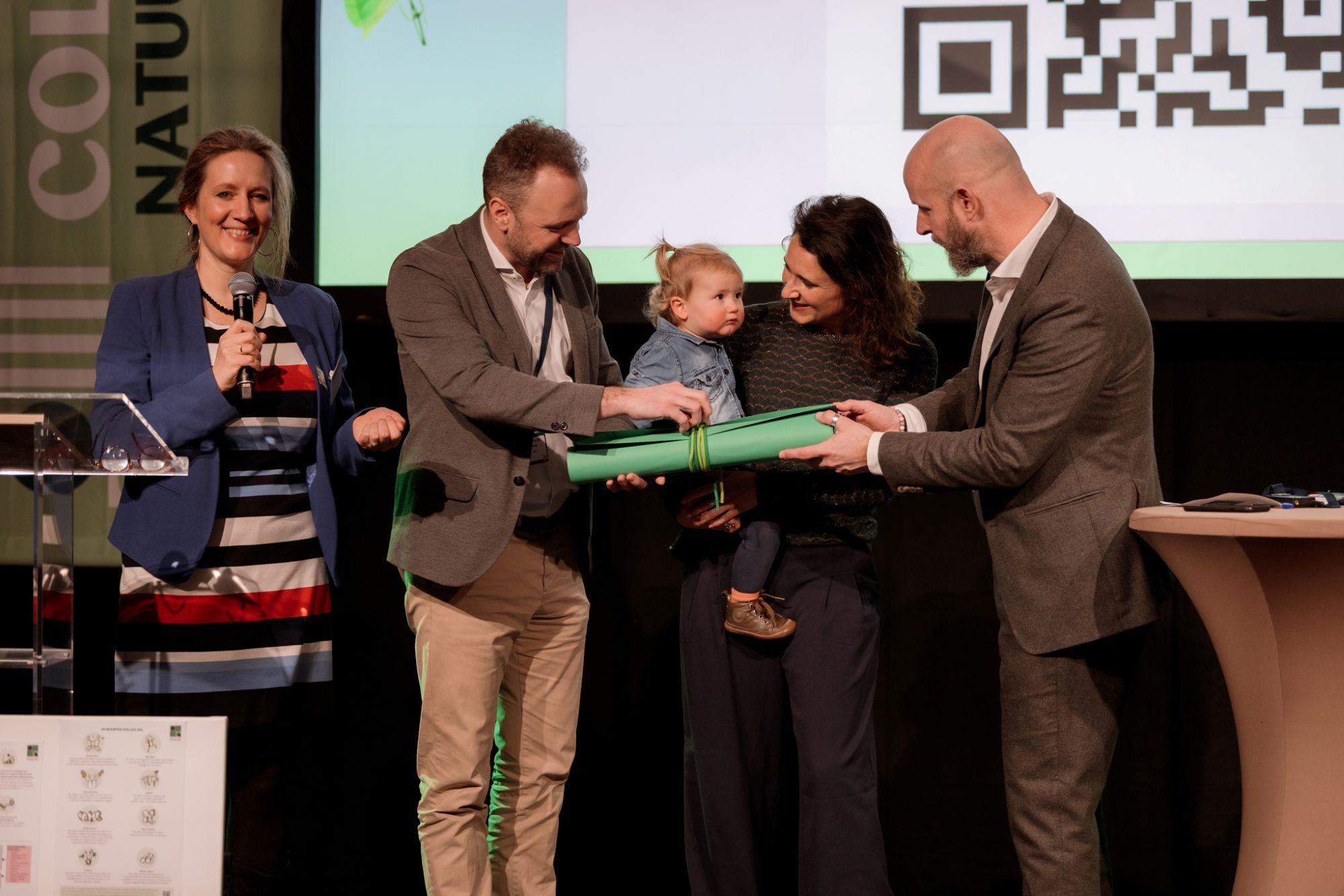 Beeld Aanbieding Manifest II min